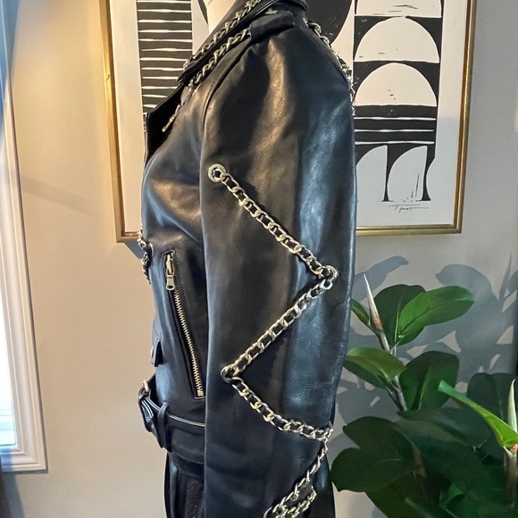 Moschino x H&M Limited Edition Leather with Gold chain link Jacket - Picture 9 of 10
